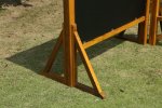 Wisdom Outdoor-Kreidetafel umlaufender Holzrahmen mit standfestem Fußgestell (Zoom)