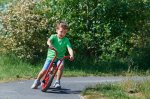 Winther VIKING BikeRunner Large mit niedrigem Einstieg solides Fahrgestell mit Abmessungen für 4-7 jährige Kinder (Zoom)